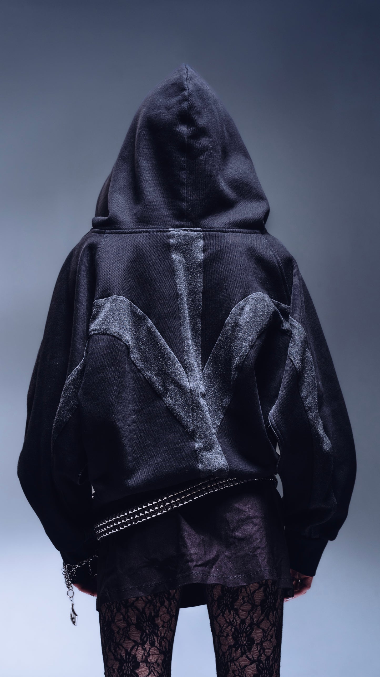 Triple Opening Hoodie back view female model triple zip opening Ombre Montreal