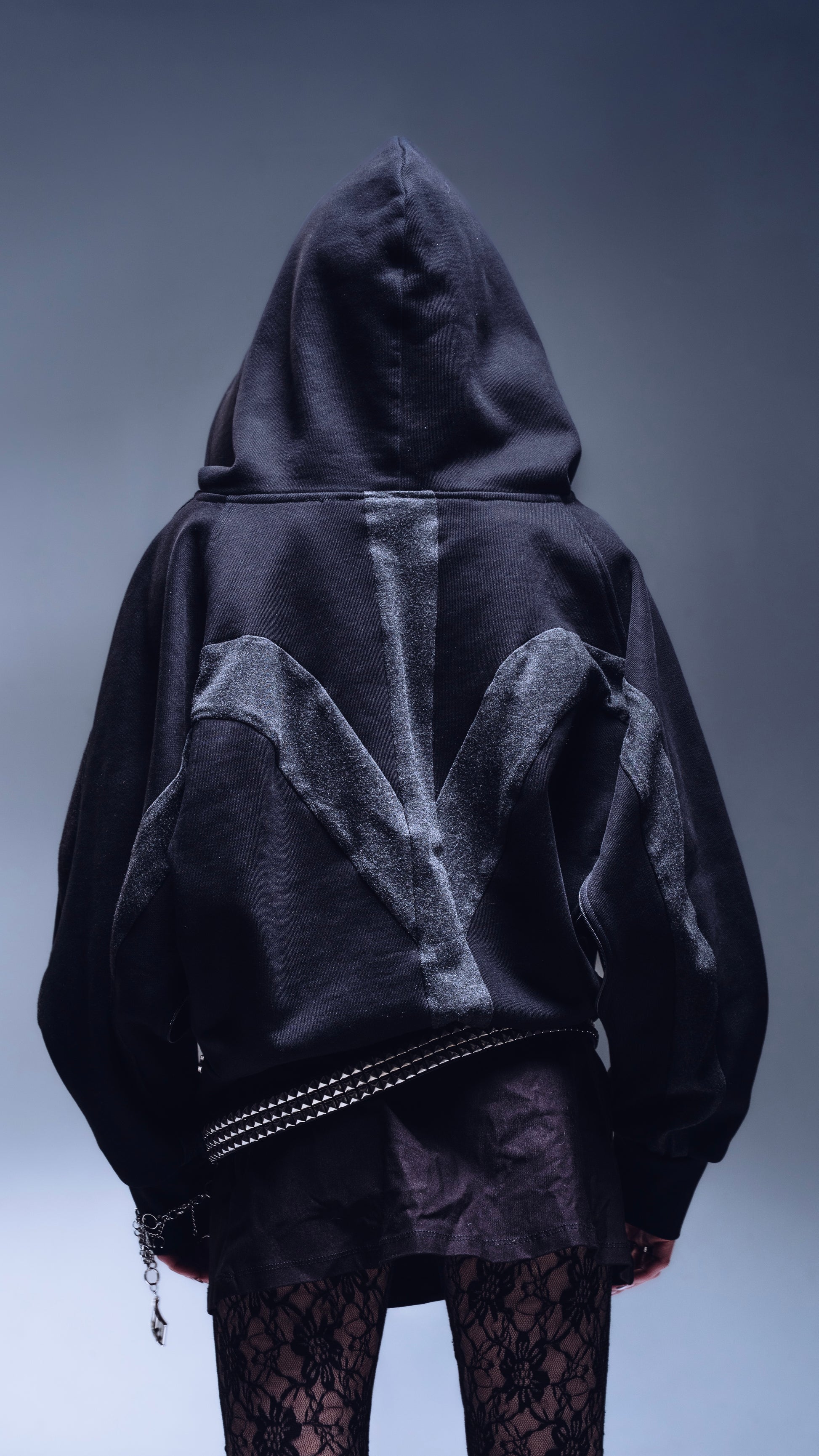 Triple Opening Hoodie back view female model triple zip opening Ombre Montreal