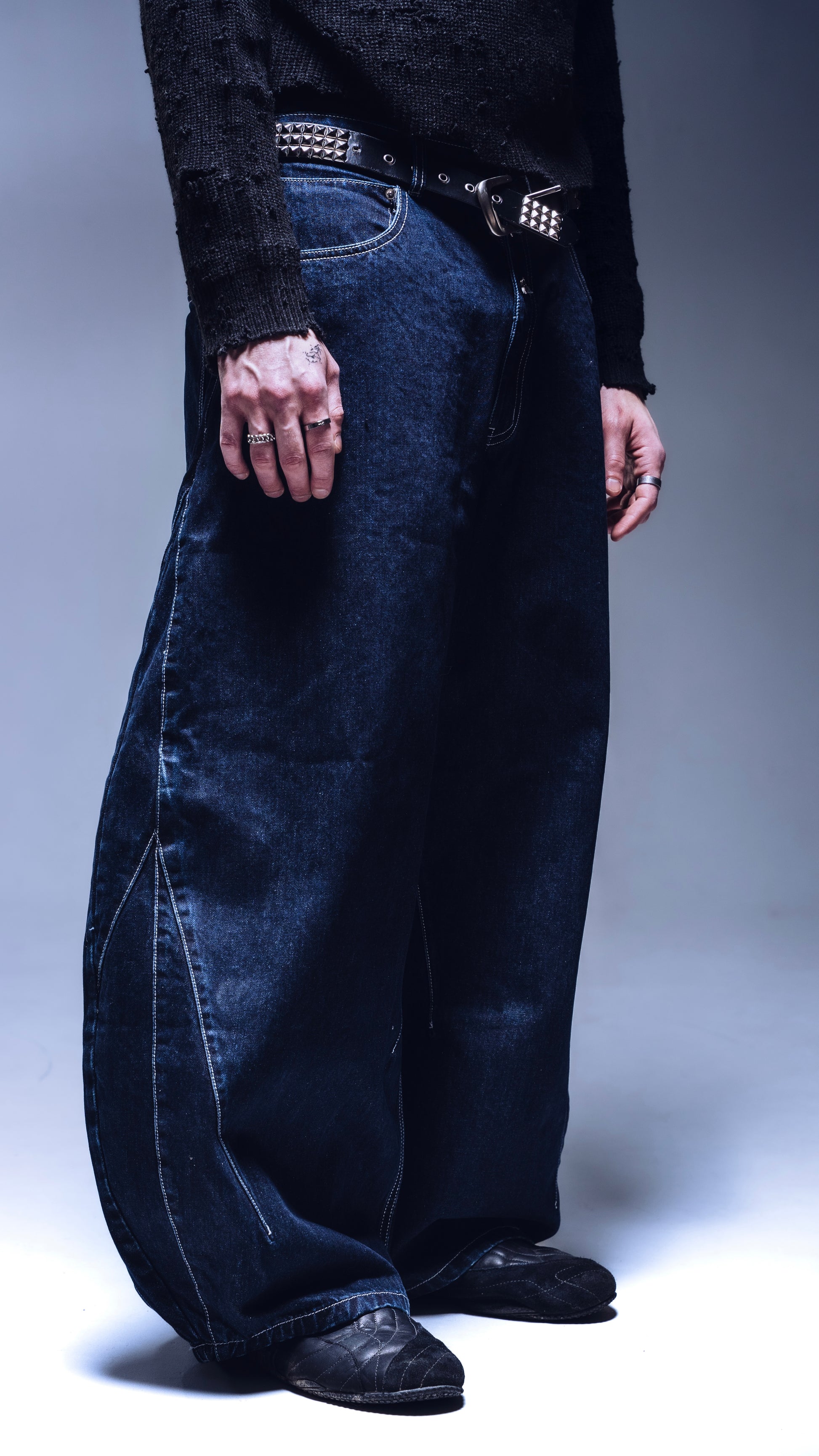 Azurae Jeans side view male model wide leg denim Ombre Montreal